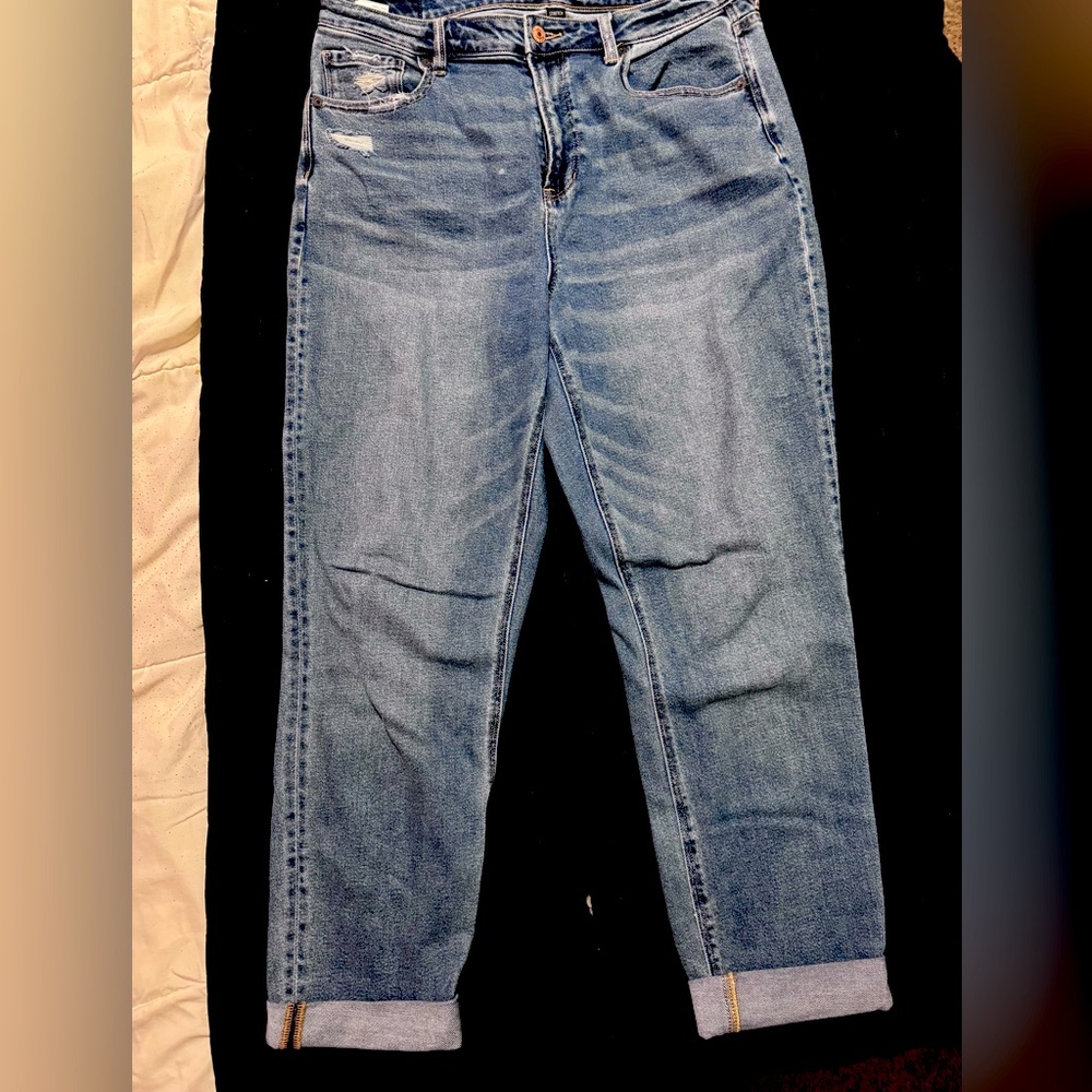 American Eagle Mom fit Jeans